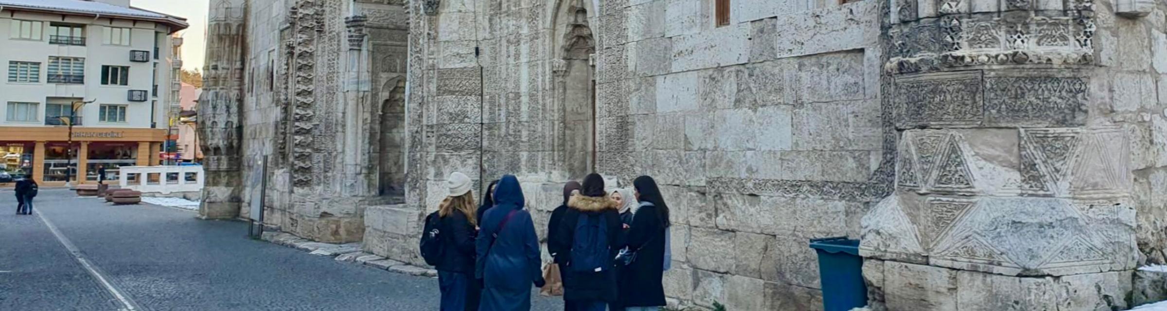 Chatting with young women during a Winter Outreach