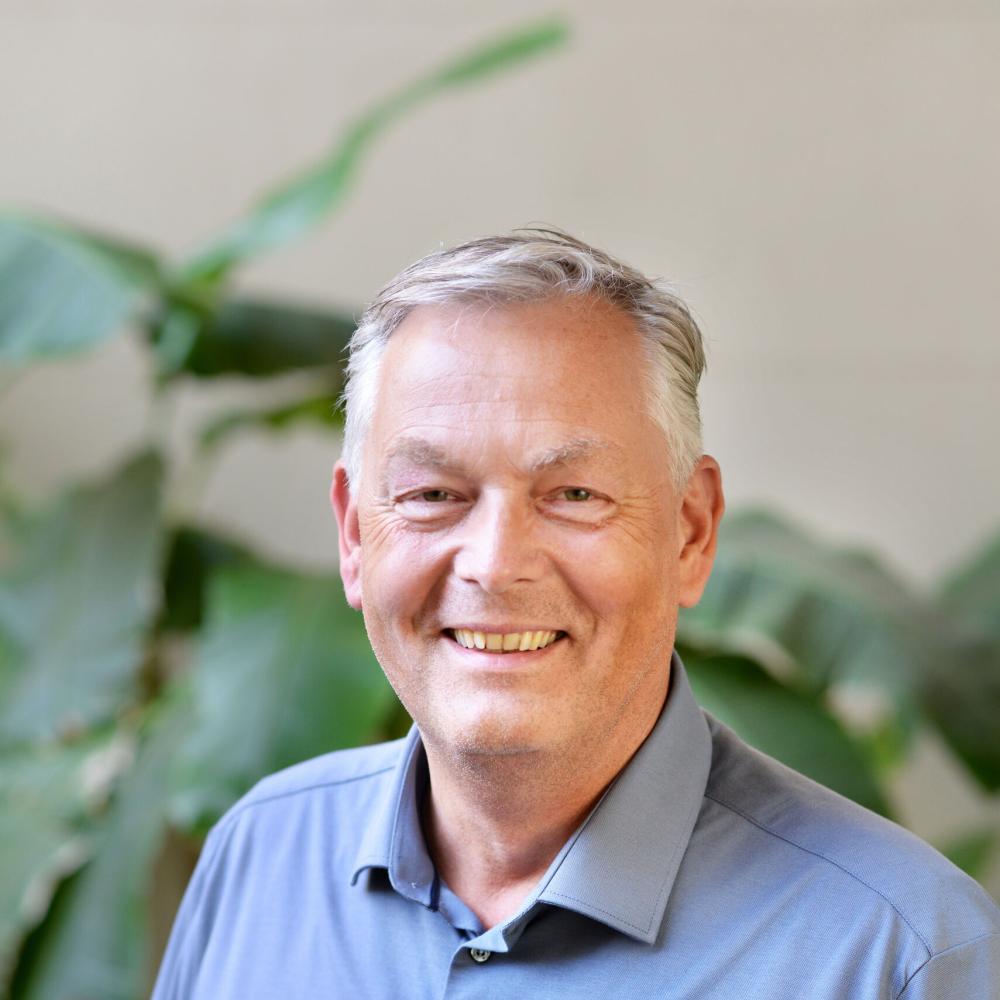 Global Board member Bert van de Haar has been involved with OM since 2013 when he joined the board for OM Ships. Bert holds a master’s degree in agriculture from Agricultural University of Wageningen in the Netherlands. Bert worked 25 years at ING Bank, l