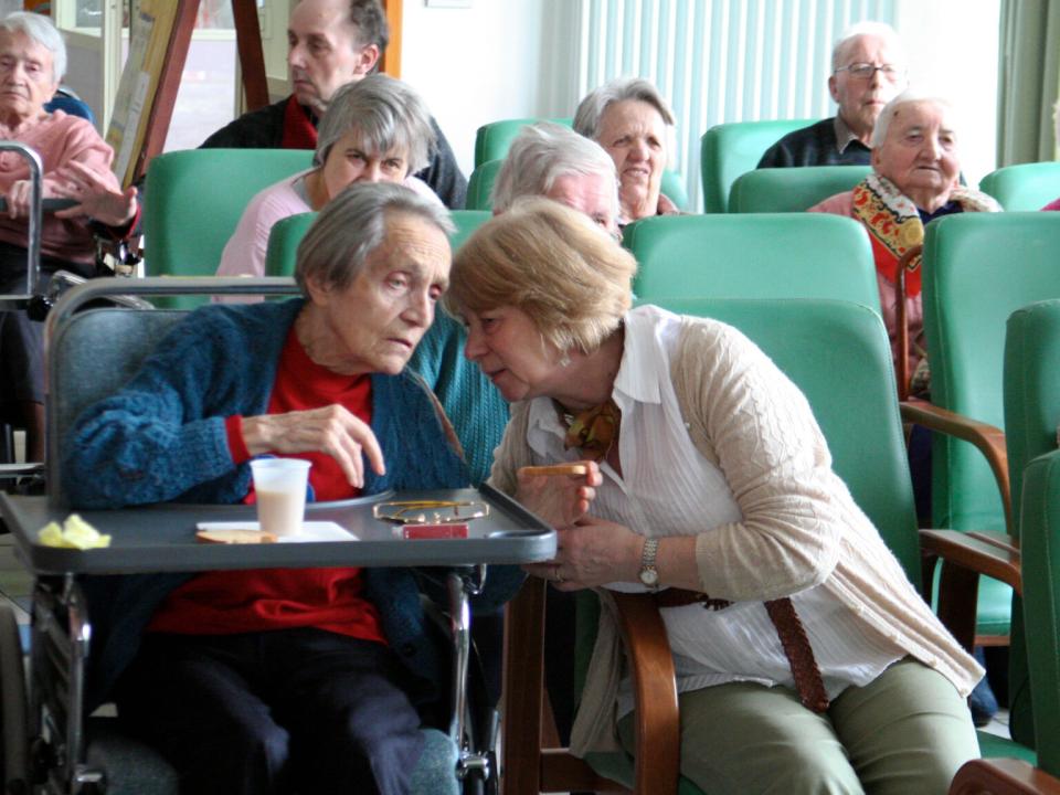 Rose (Scotland) develops relationships with residents at a local retirement home in NW Italy.