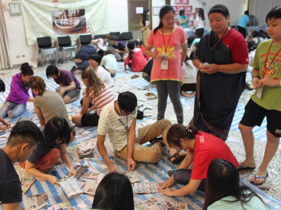 During the Poverty Simulation at STEP OUT, participants were asked to make paper bags in order to earn a living, thus simulating a real-life situation in a Bangladeshi slum.