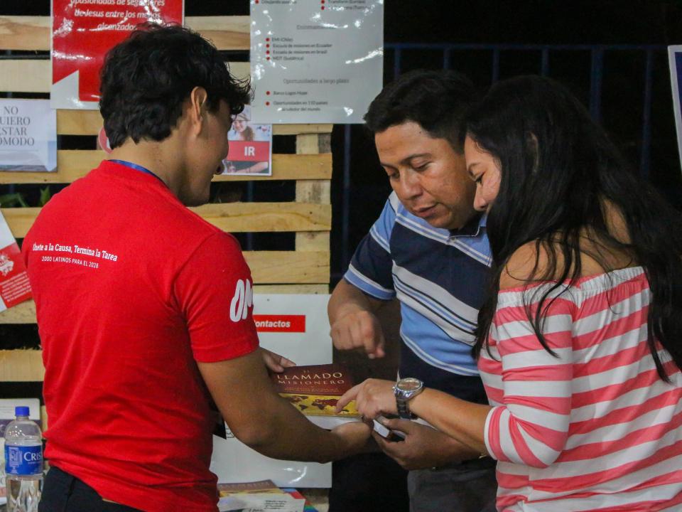 A Salvadorean guy at a mobilisation event