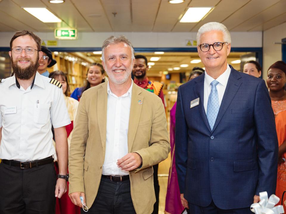 Las Palmas, Canary Islands :: President of the Canary Islands Angel Victor Torres, Captain James Berry (UK, left), and Director Randy Grebe (USA, right) officially open the bookfair.