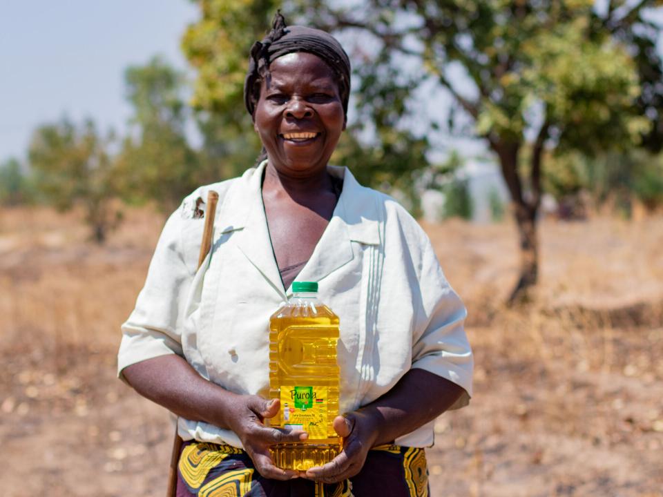 Giving relief support to the local churches in times of hunger crises in Malawi. Photo by Chris Zuze