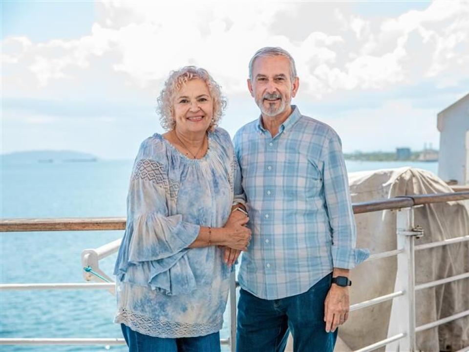 Ships :: Logos Hope Director Decio De Carvalho (Brazil) and his wife Elba (Puerto Rico)