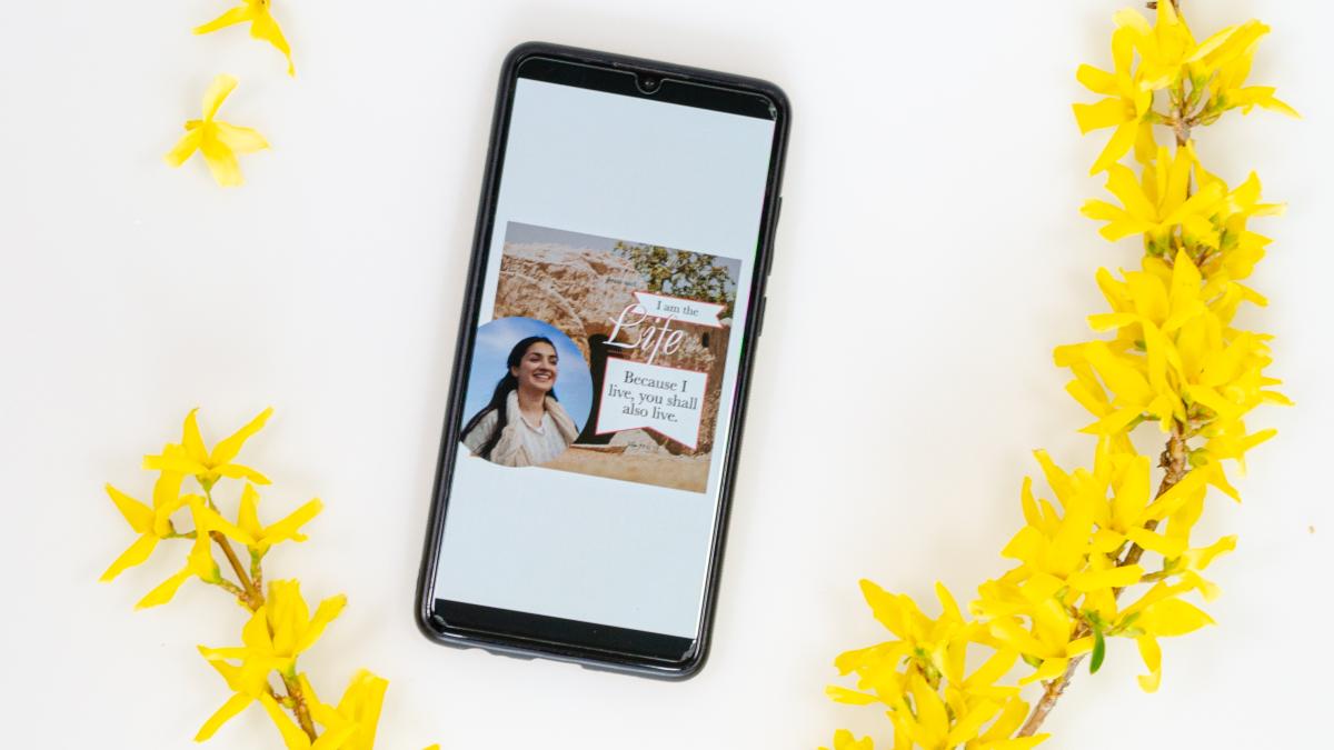 smartphone displaying Easter eCard
