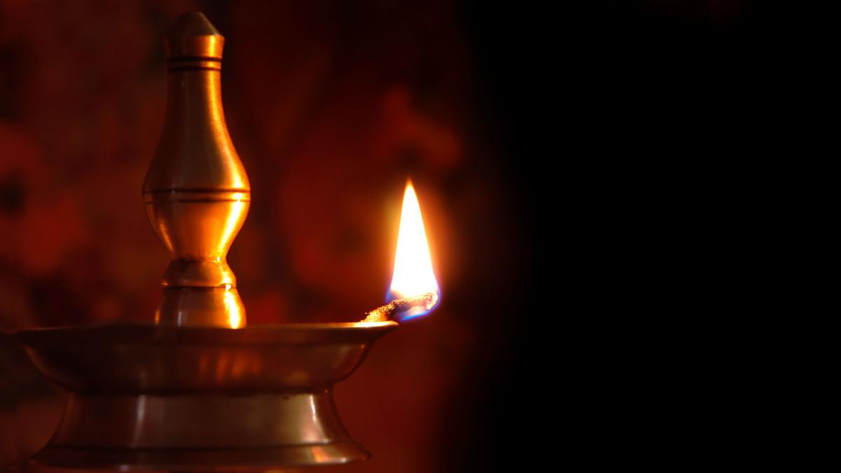 Hindu prayer lamp