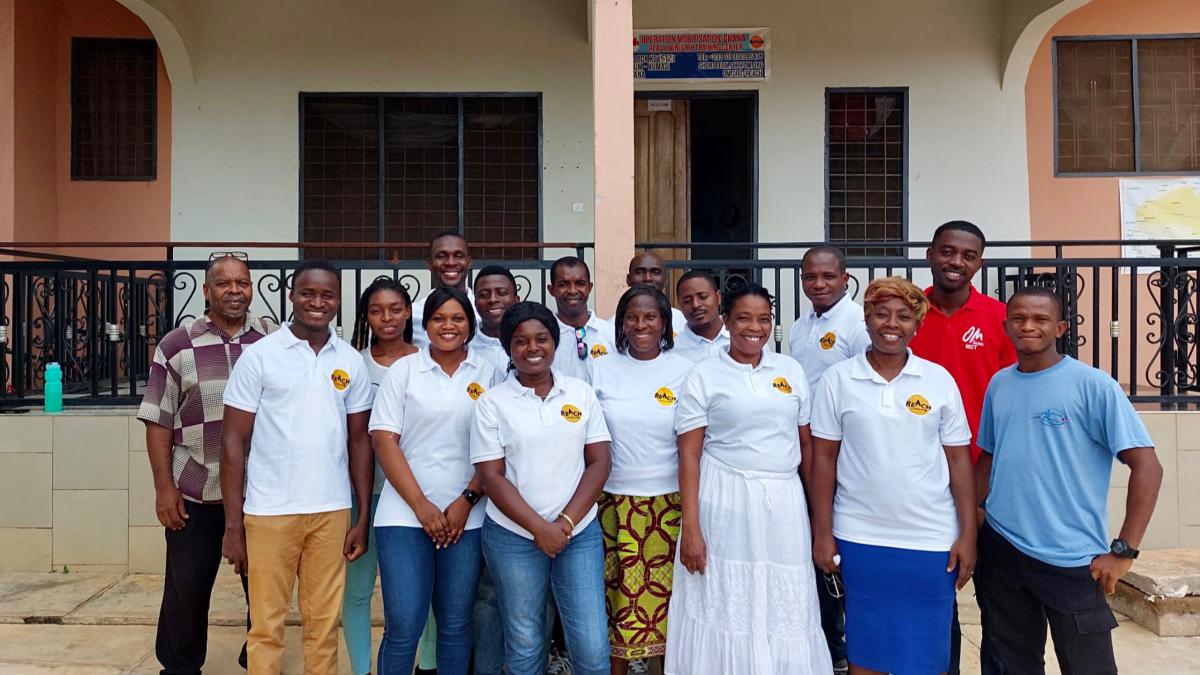REACH leaders with 2022 participants at the REACH base in Ghana.