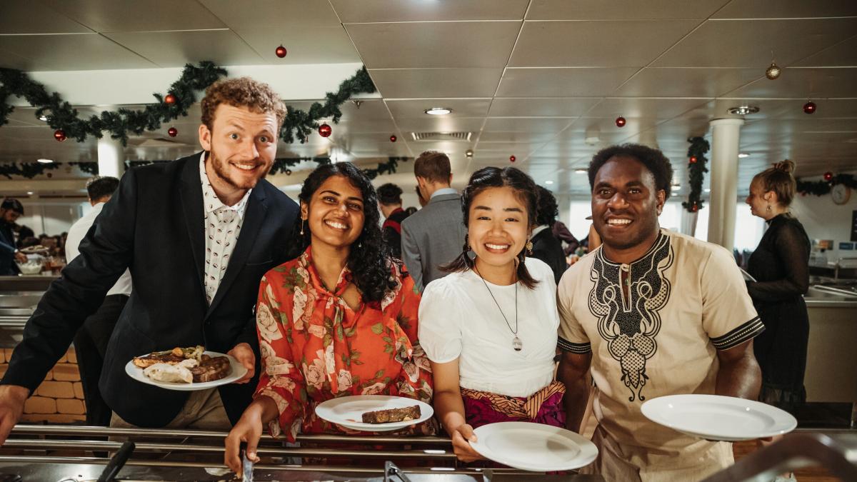 Building fruitful community around the family table | OM.org